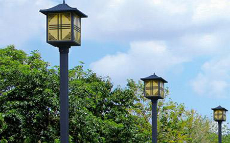 太阳能永宁庭院灯怎么选亮度与续航更耐用